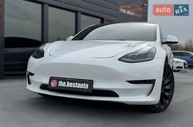 Седан Tesla Model 3 2023 в 