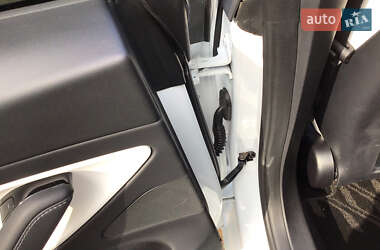 Седан Tesla Model 3 2020 в 