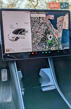 Седан Tesla Model 3 2020 в 