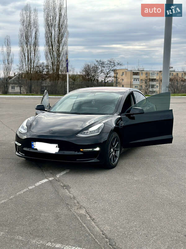 Седан Tesla Model 3 2018 в Харькове