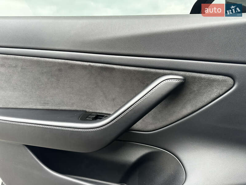 Седан Tesla Model 3 2018 в Харькове