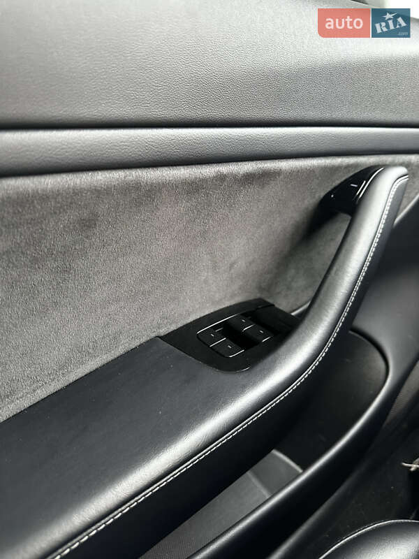 Седан Tesla Model 3 2018 в Харькове