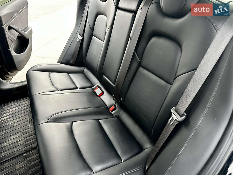 Седан Tesla Model 3 2018 в Харькове