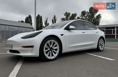 Седан Tesla Model 3 2021 в 