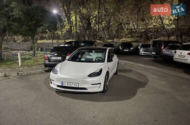 Седан Tesla Model 3 2021 в 