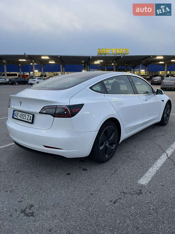 Седан Tesla Model 3 2020 в Днепре