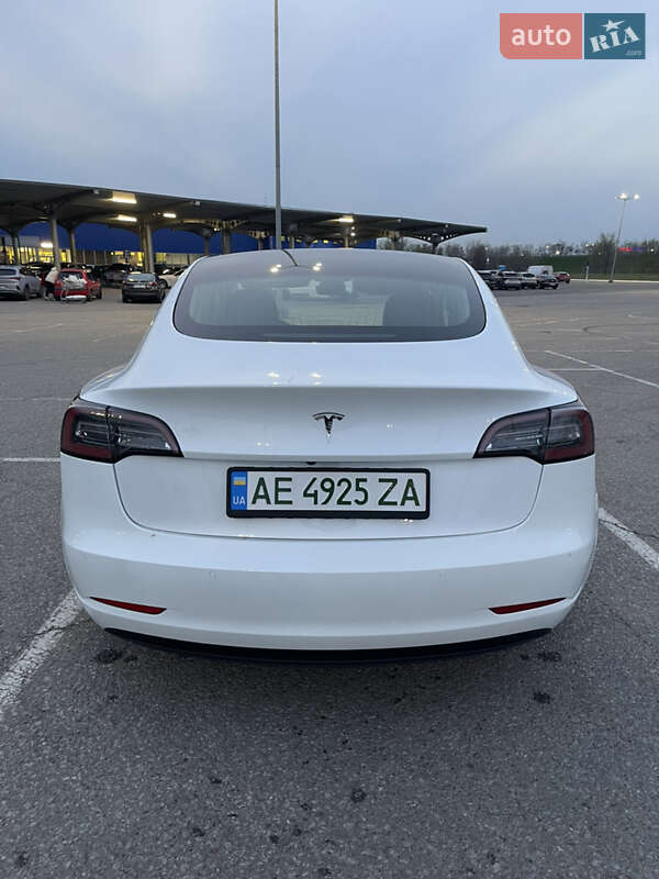 Седан Tesla Model 3 2020 в Днепре