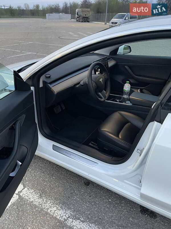 Седан Tesla Model 3 2020 в Днепре