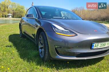 Седан Tesla Model 3 2019 в Днепре