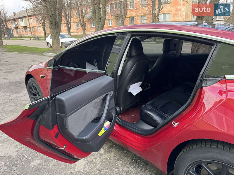 Седан Tesla Model 3 2018 в Дніпрі
