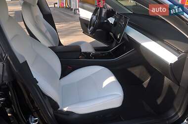 Седан Tesla Model 3 2018 в 