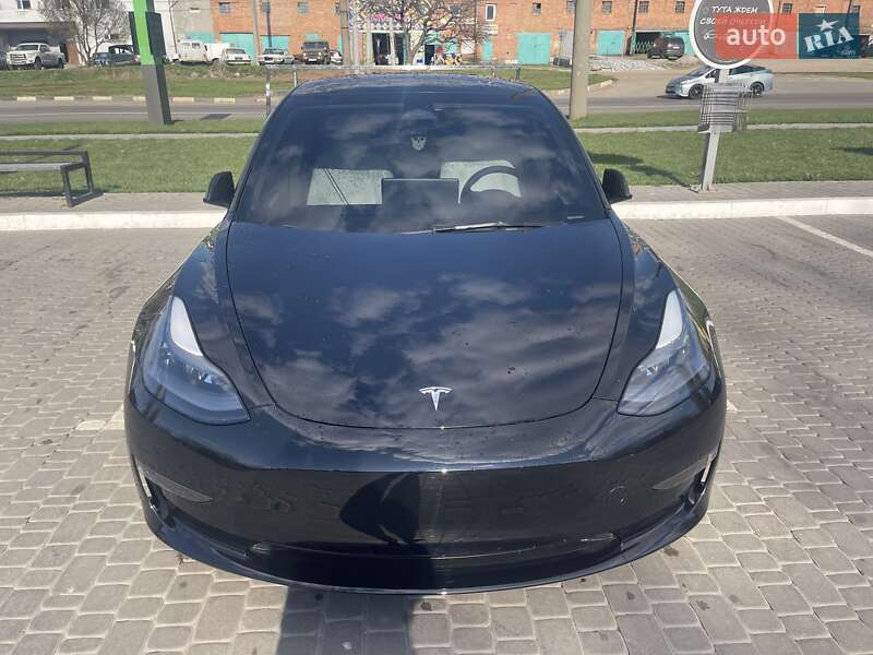 Седан Tesla Model 3 2023 в Харкові