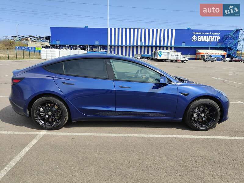 Tesla Model 3 2022