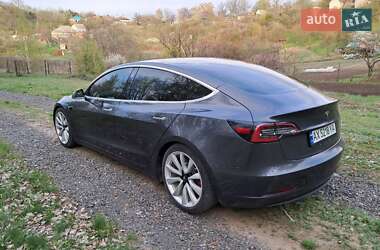 Седан Tesla Model 3 2018 в 