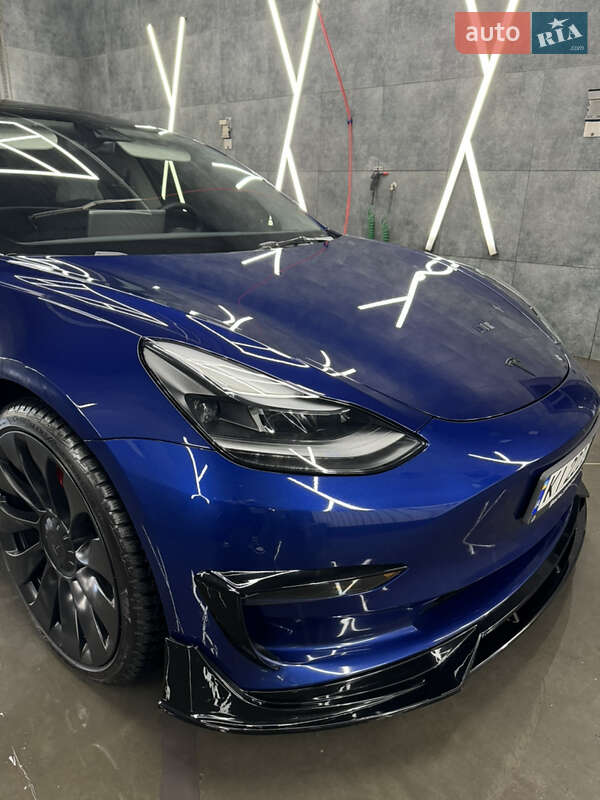 Седан Tesla Model 3 2023 в Білій Церкві