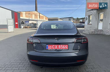 Седан Tesla Model 3 2018 в 