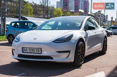 Седан Tesla Model 3 2019 в 