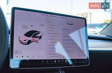 Седан Tesla Model 3 2019 в 