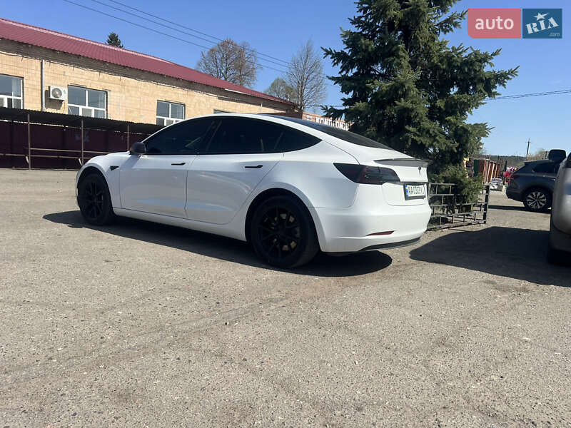 Седан Tesla Model 3 2021 в Киеве фото 15 Седан Tesla Model 3 2021 в Киеве