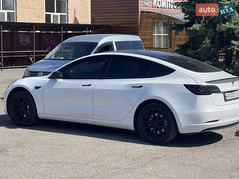 Седан Tesla Model 3 2021 в Киеве фото 16 Седан Tesla Model 3 2021 в Киеве