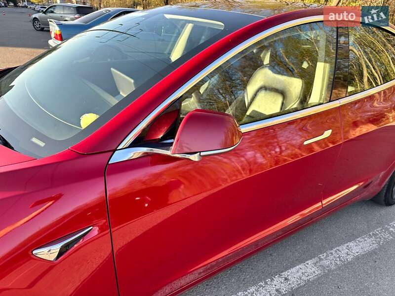 Седан Tesla Model 3 2019 в Днепре