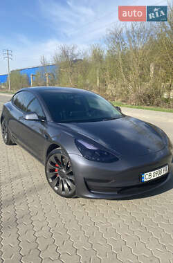 Седан Tesla Model 3 2022 в 