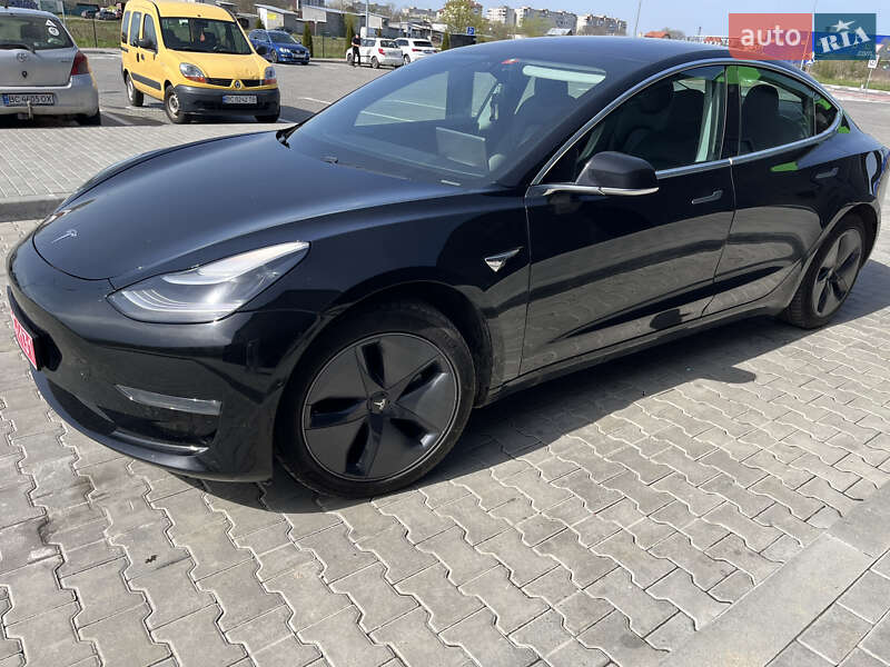 Седан Tesla Model 3 2019 в Стрые
