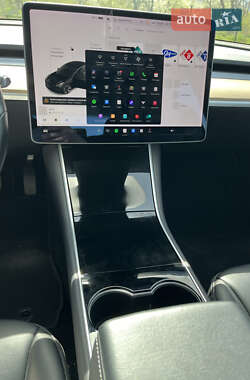 Седан Tesla Model 3 2019 в 