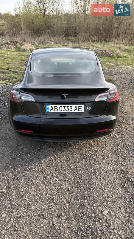 Седан Tesla Model 3 2022 в Виннице
