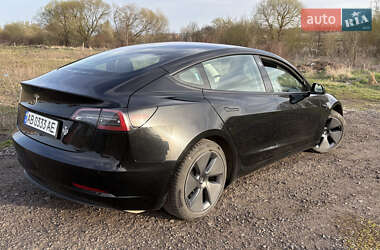 Седан Tesla Model 3 2022 в 