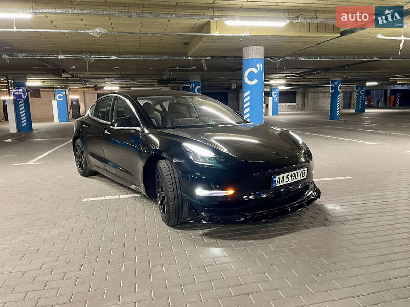 Tesla Model 3 2018