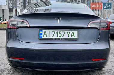 Седан Tesla Model 3 2019 в 