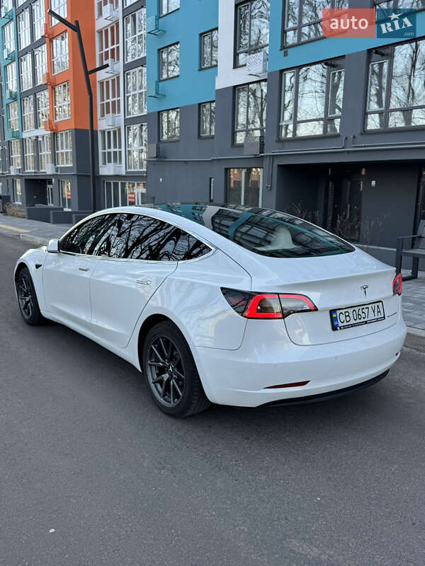 Седан Tesla Model 3 2018 в Киеве