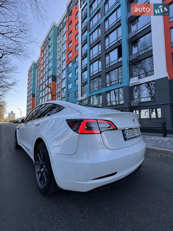 Седан Tesla Model 3 2018 в Киеве