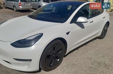 Седан Tesla Model 3 2021 в 