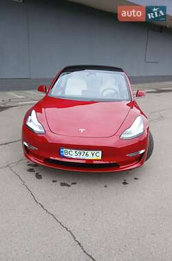 Седан Tesla Model 3 2019 в Львові