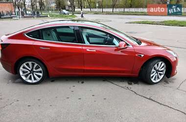 Седан Tesla Model 3 2019 в Львові
