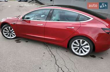 Седан Tesla Model 3 2019 в Львові