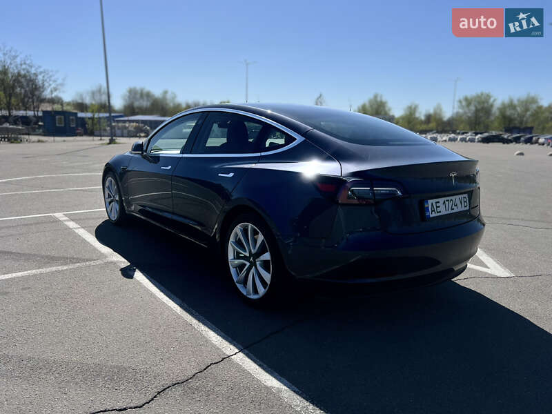 Седан Tesla Model 3 2018 в Днепре