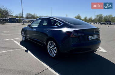 Седан Tesla Model 3 2018 в 