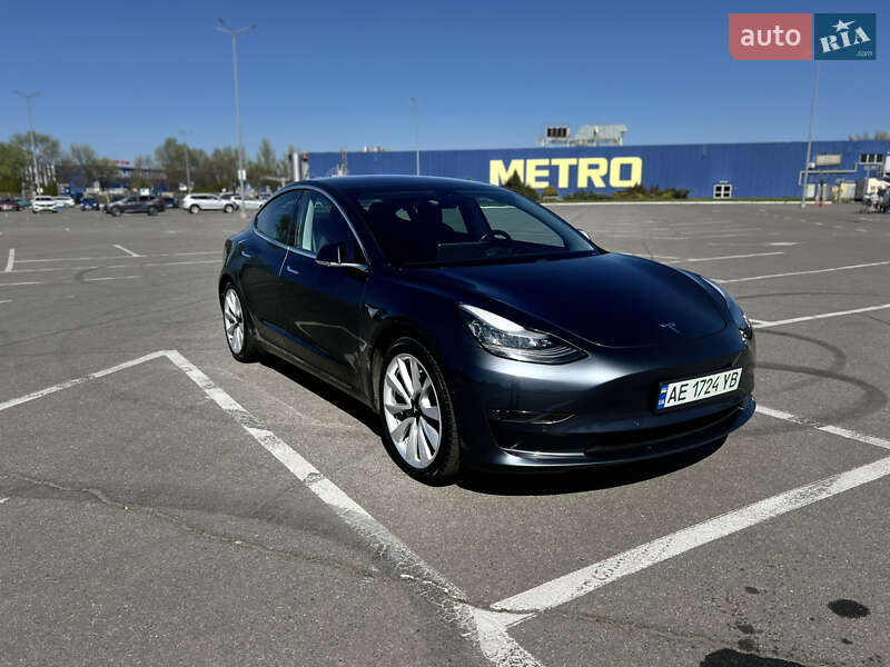 Седан Tesla Model 3 2018 в Днепре