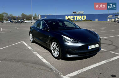 Седан Tesla Model 3 2018 в 
