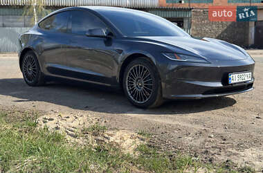 Седан Tesla Model 3 2024 в 