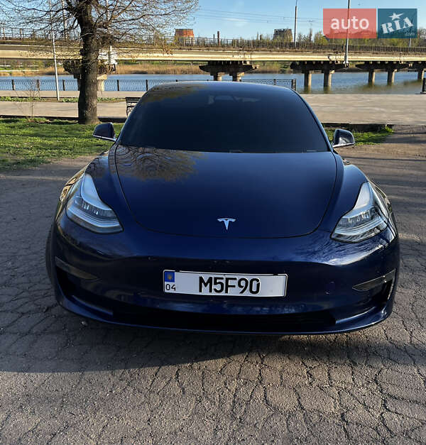 Седан Tesla Model 3 2018 в 