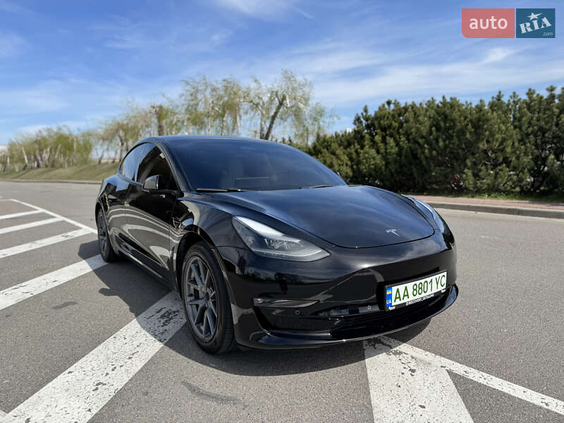 Tesla Model 3 2022