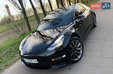 Седан Tesla Model 3 2019 в 