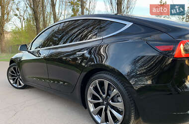 Седан Tesla Model 3 2019 в Ірпені