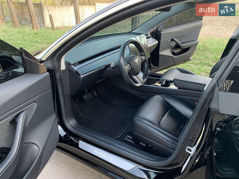 Седан Tesla Model 3 2019 в Ірпені