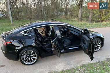 Седан Tesla Model 3 2019 в Ірпені