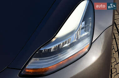 Седан Tesla Model 3 2018 в 